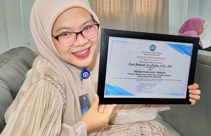  Putri Rahmah Nur Hakim Raih Predikat Dosen Publikasi Terbaik!